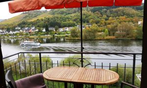 Ferienwohnung in Zell Mosel direkt am Wasser gelegen