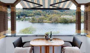 Ferienwohnungen Inselblick mit Balkon und Moselblick